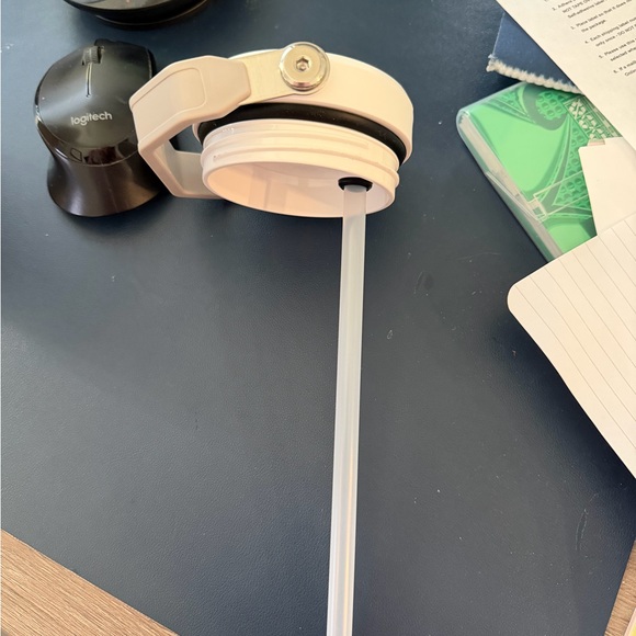 Stanley Classic White Tumbler - Picture 4 of 8